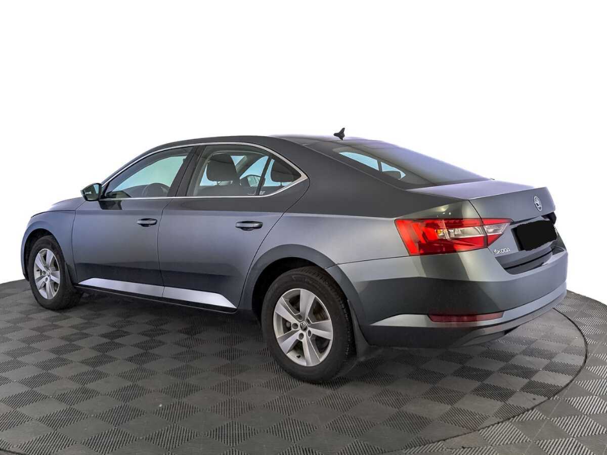 Skoda Superb с пробегом — 2019 год. Фото: #6
