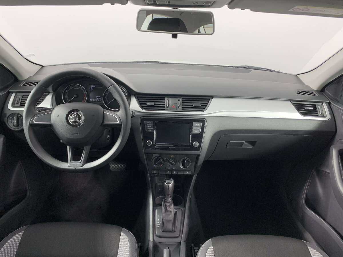 Skoda Rapid с пробегом — 2019 год. Фото: #11