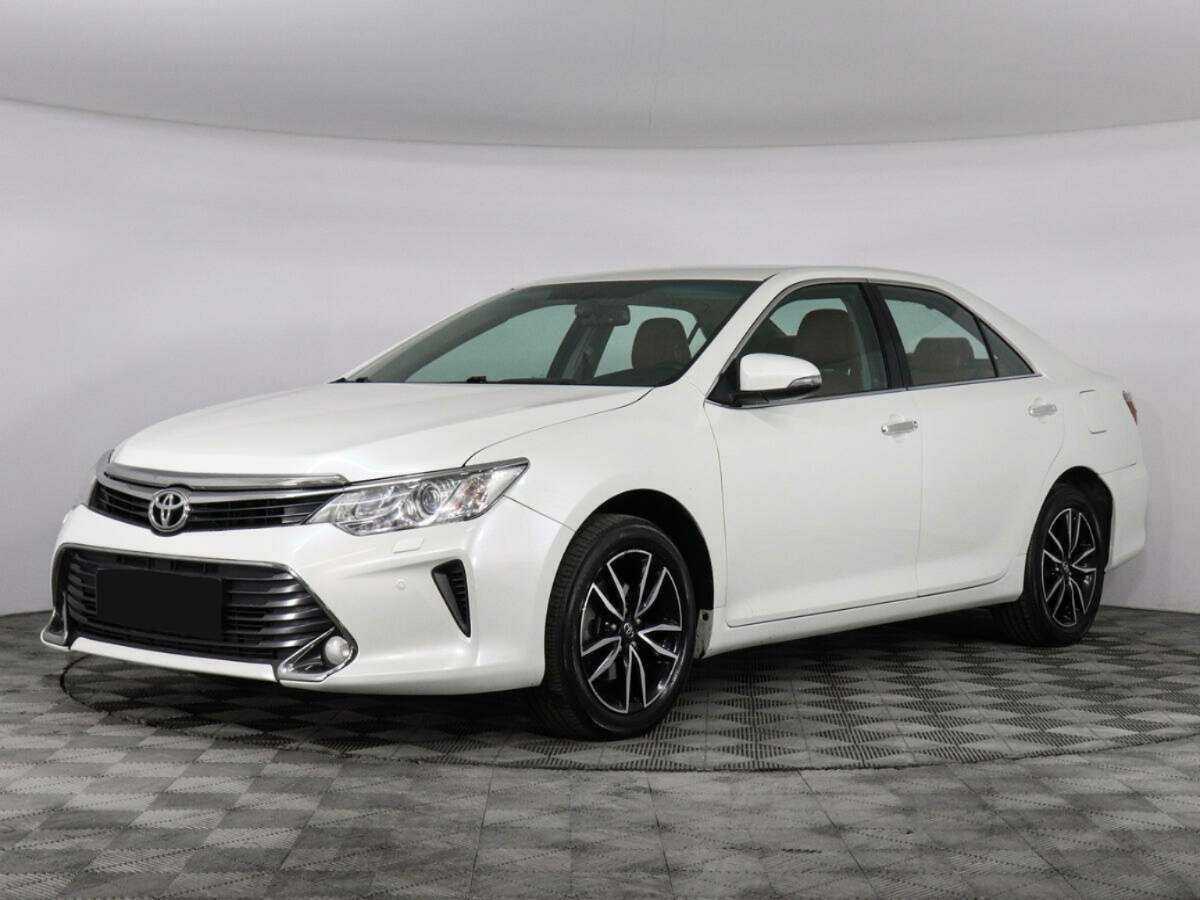 Toyota Camry с пробегом — 2016 год. Фото: #0