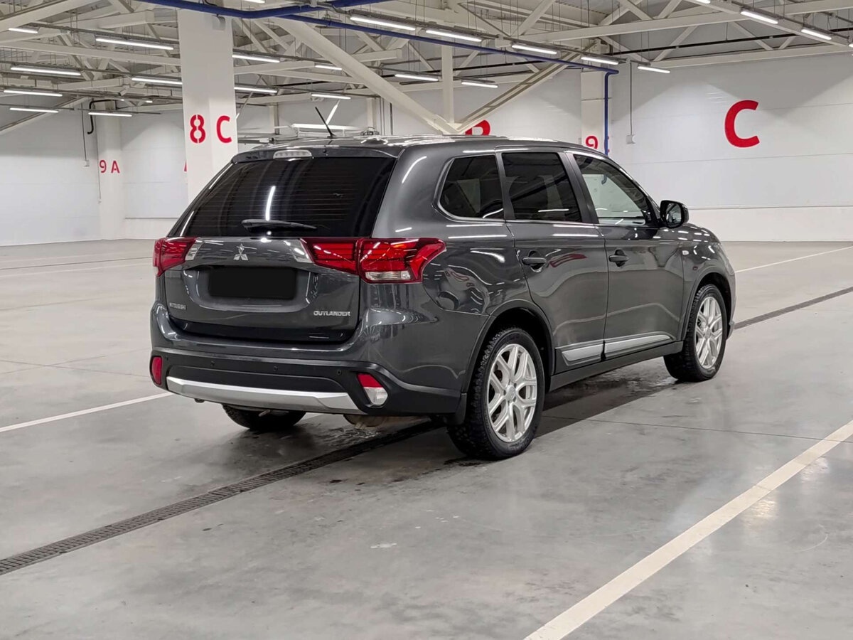 Mitsubishi Outlander с пробегом — 2016 год. Фото: #4