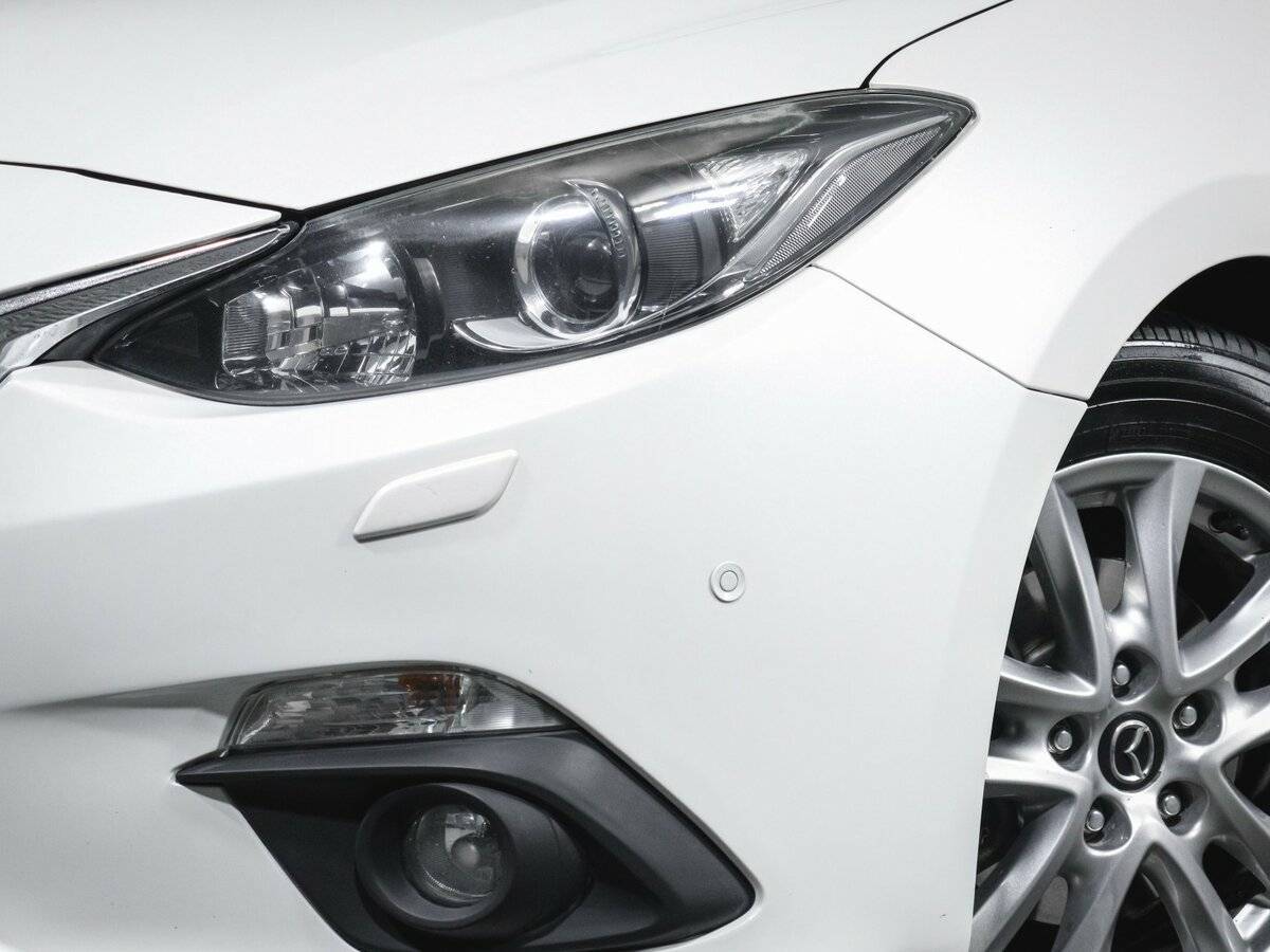 Mazda 3 с пробегом — 2016 год. Фото: #16