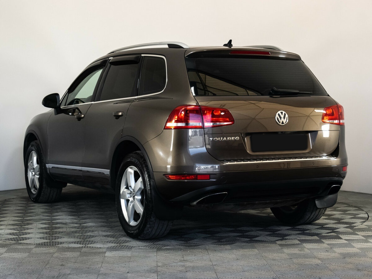 Volkswagen Touareg с пробегом — 2012 год. Фото: #5