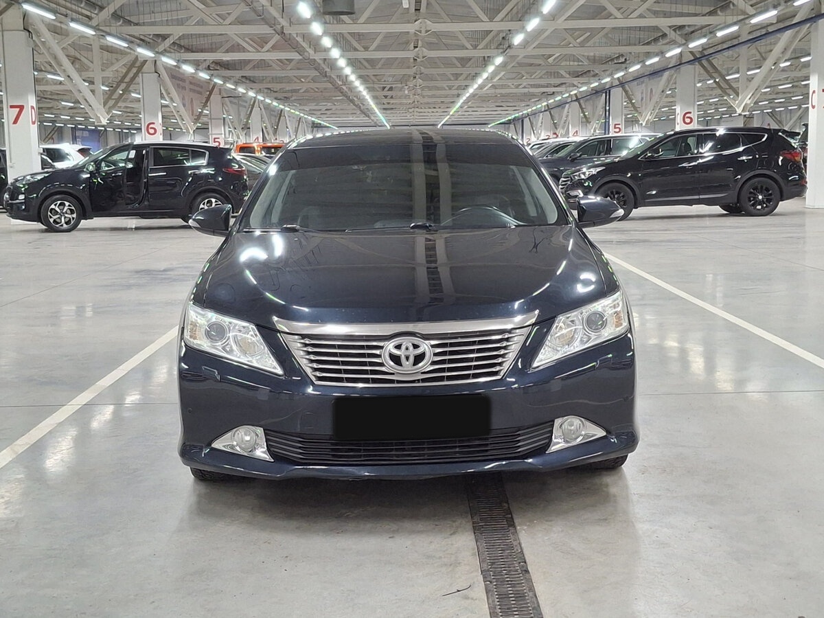 Toyota Camry с пробегом — 2014 год. Фото: #1