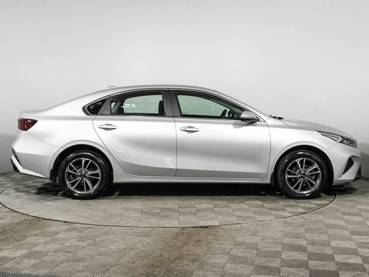 Kia Cerato с пробегом — 2021 год. Фото: #3