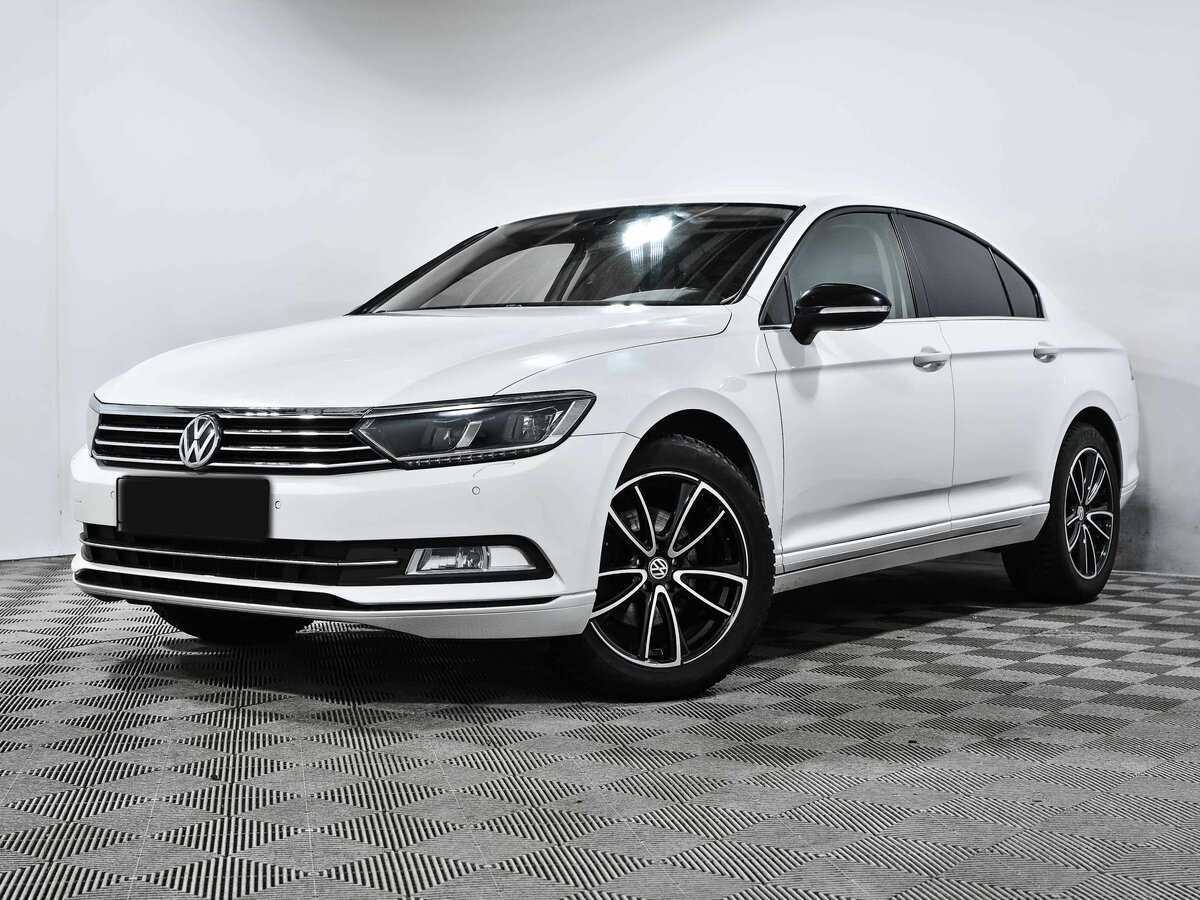 Volkswagen Passat с пробегом — 2015 год. Фото: #0