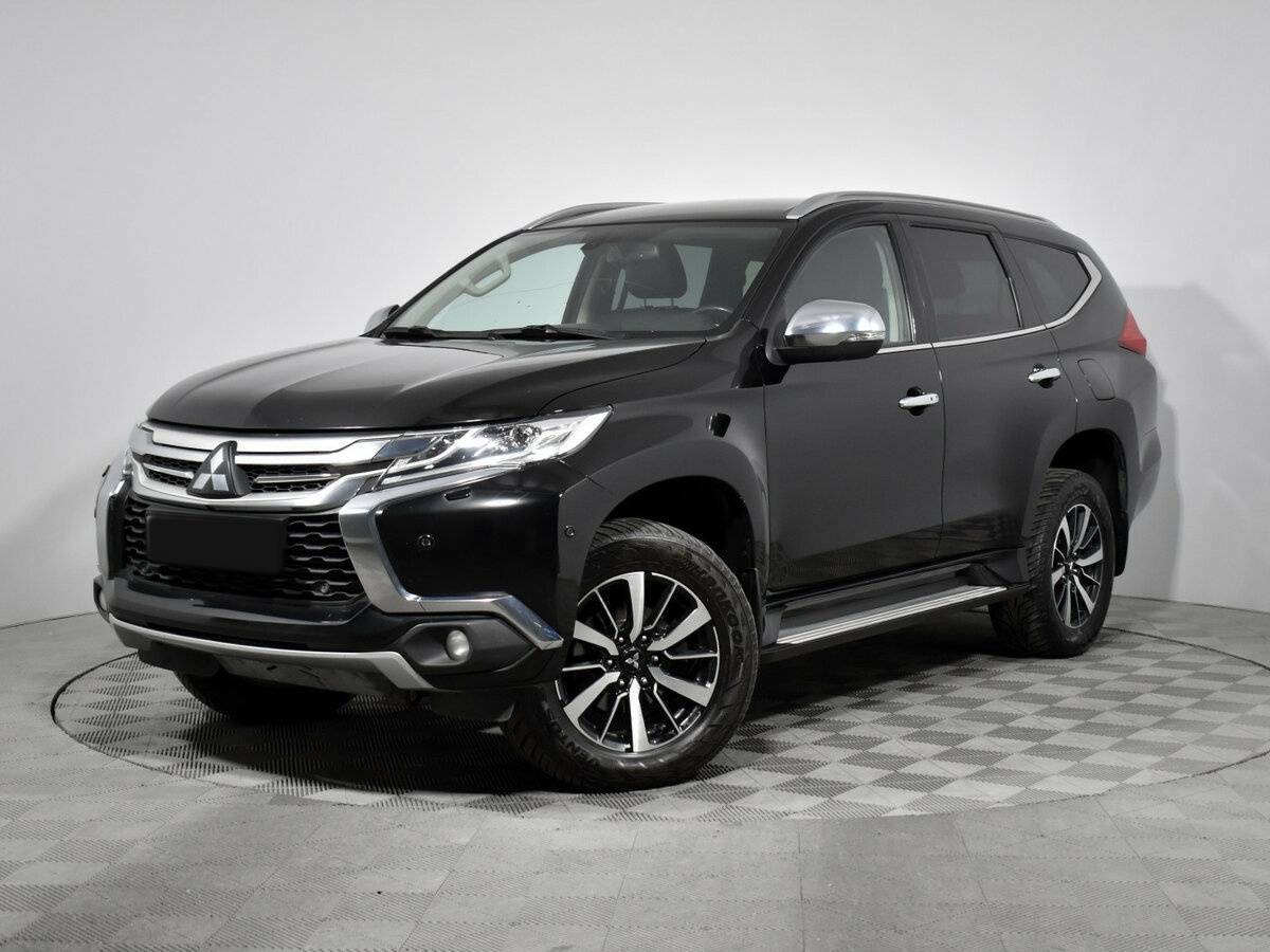 Mitsubishi Pajero Sport с пробегом — 2017 год. Посмотреть фото