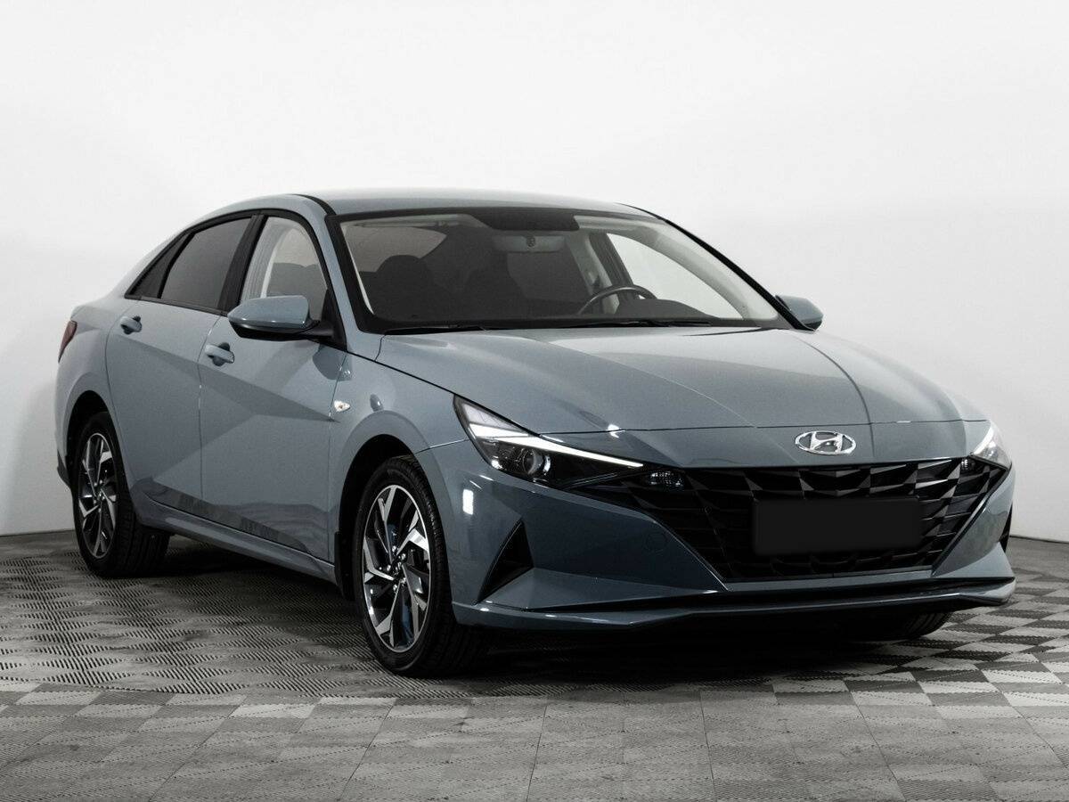 Hyundai Elantra с пробегом — 2021 год. Фото: #4