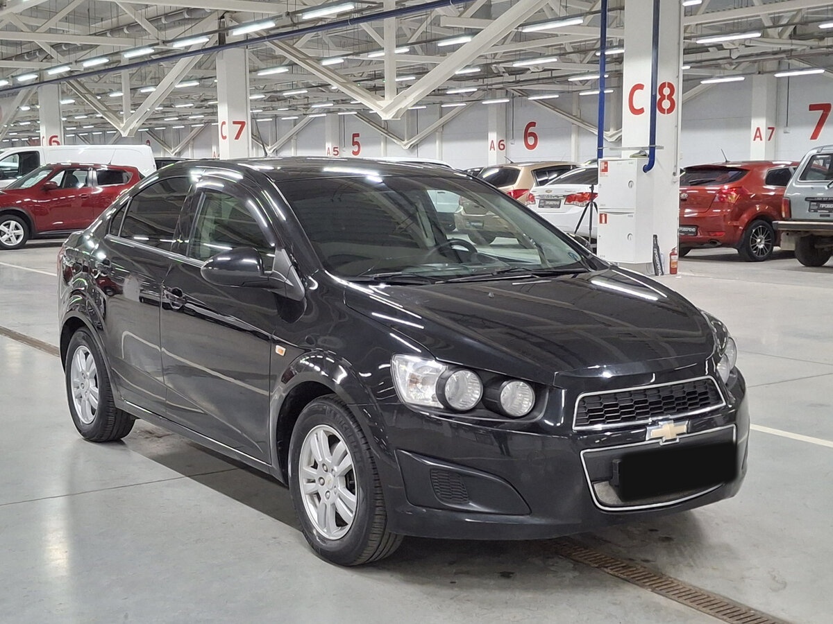 Chevrolet Aveo с пробегом — 2012 год. Фото: #2