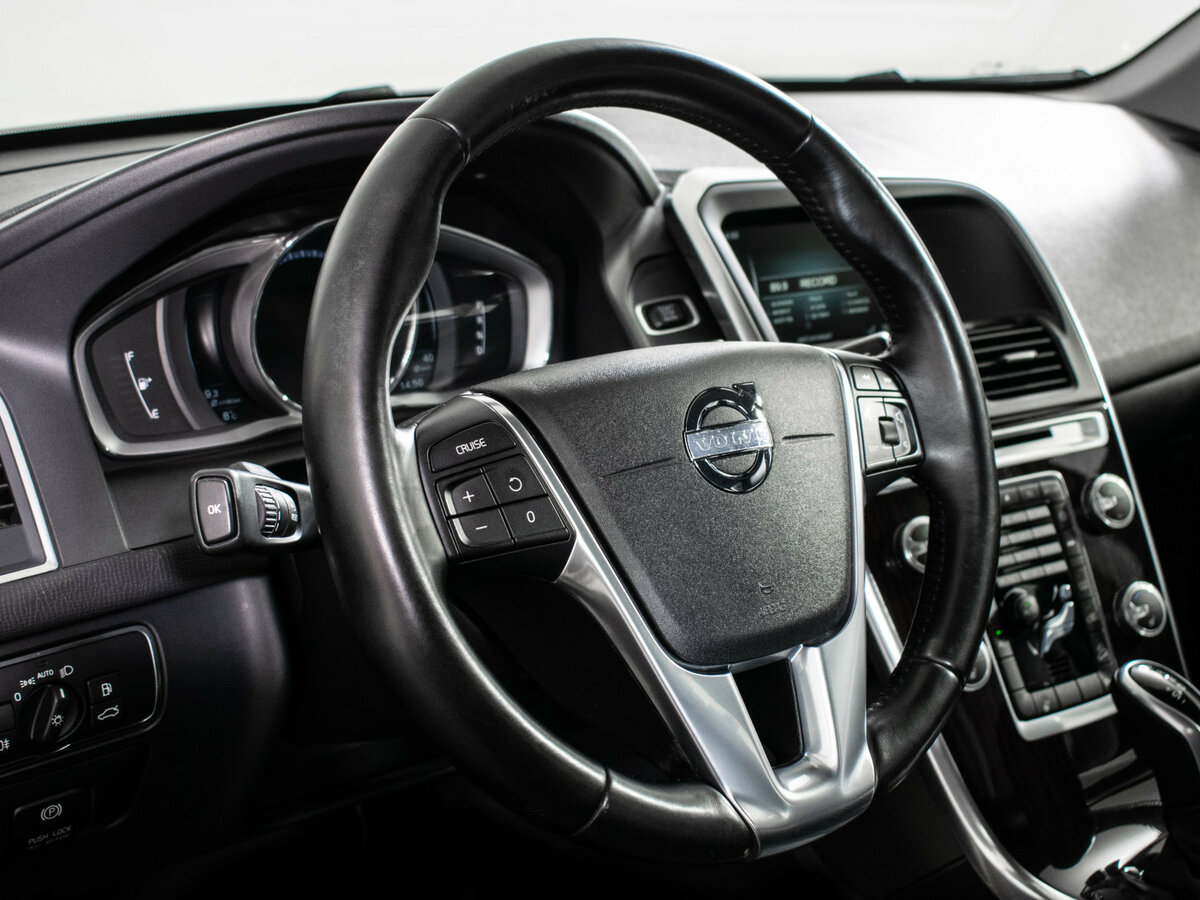 Volvo XC60 с пробегом — 2014 год. Фото: #12