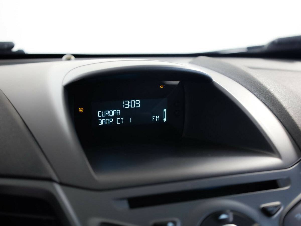 Ford Fiesta с пробегом — 2016 год. Фото: #13