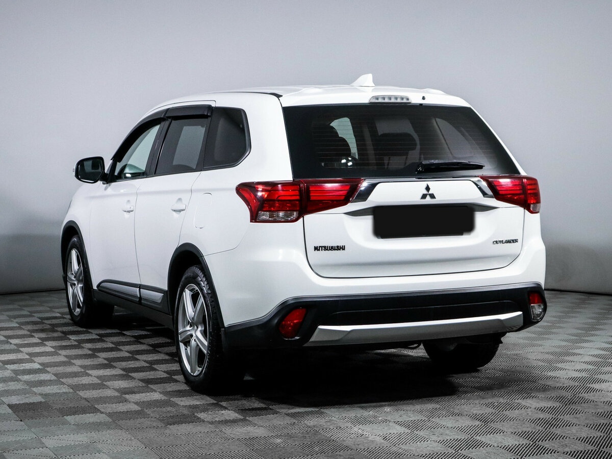 Mitsubishi Outlander с пробегом — 2018 год. Фото: #6