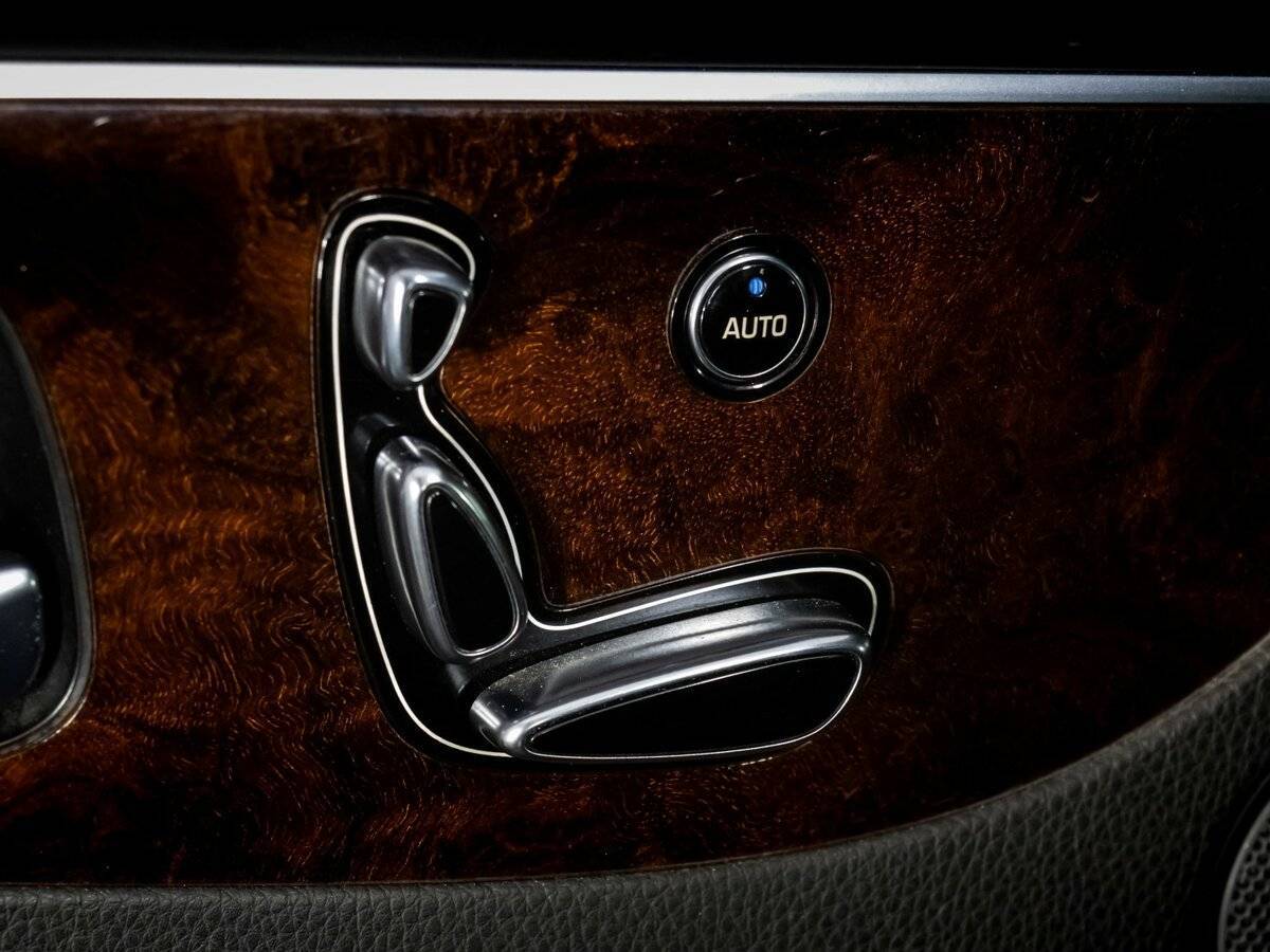 Hyundai Equus с пробегом — 2015 год. Фото: #30