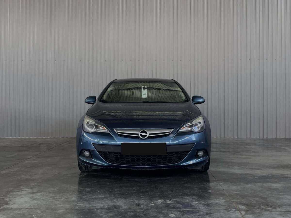 Opel Astra с пробегом — 2014 год. Фото: #1