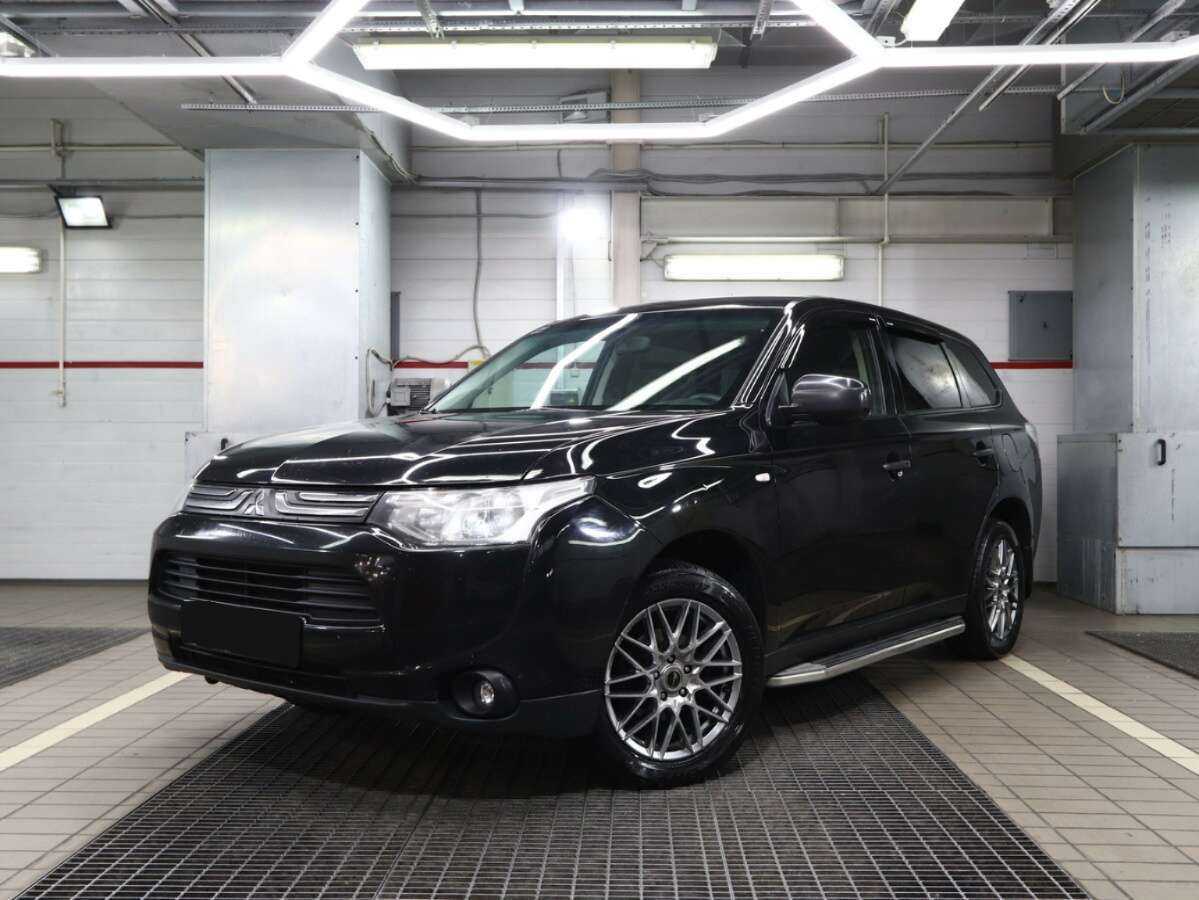 Mitsubishi Outlander с пробегом — 2013 год. Посмотреть фото