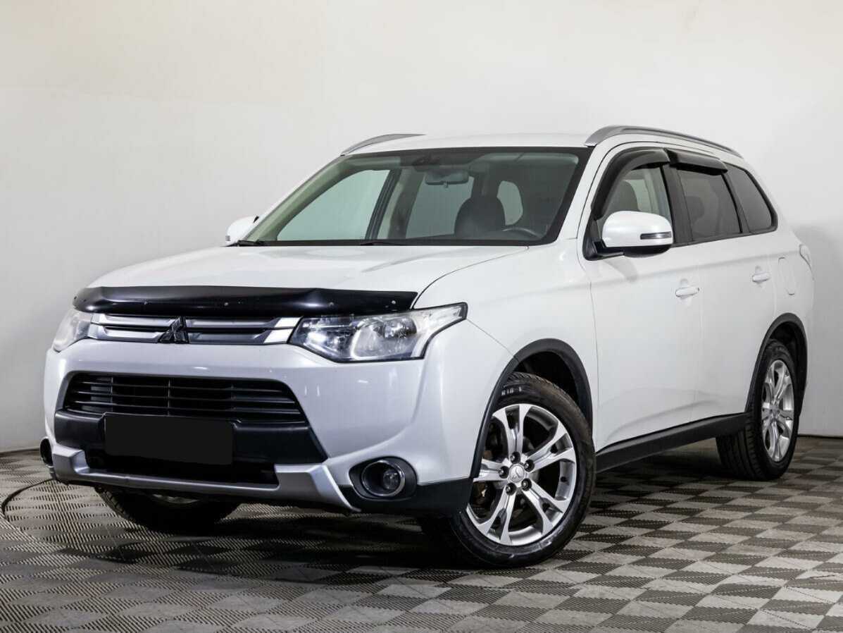 Mitsubishi Outlander с пробегом — 2014 год. Фото: #0