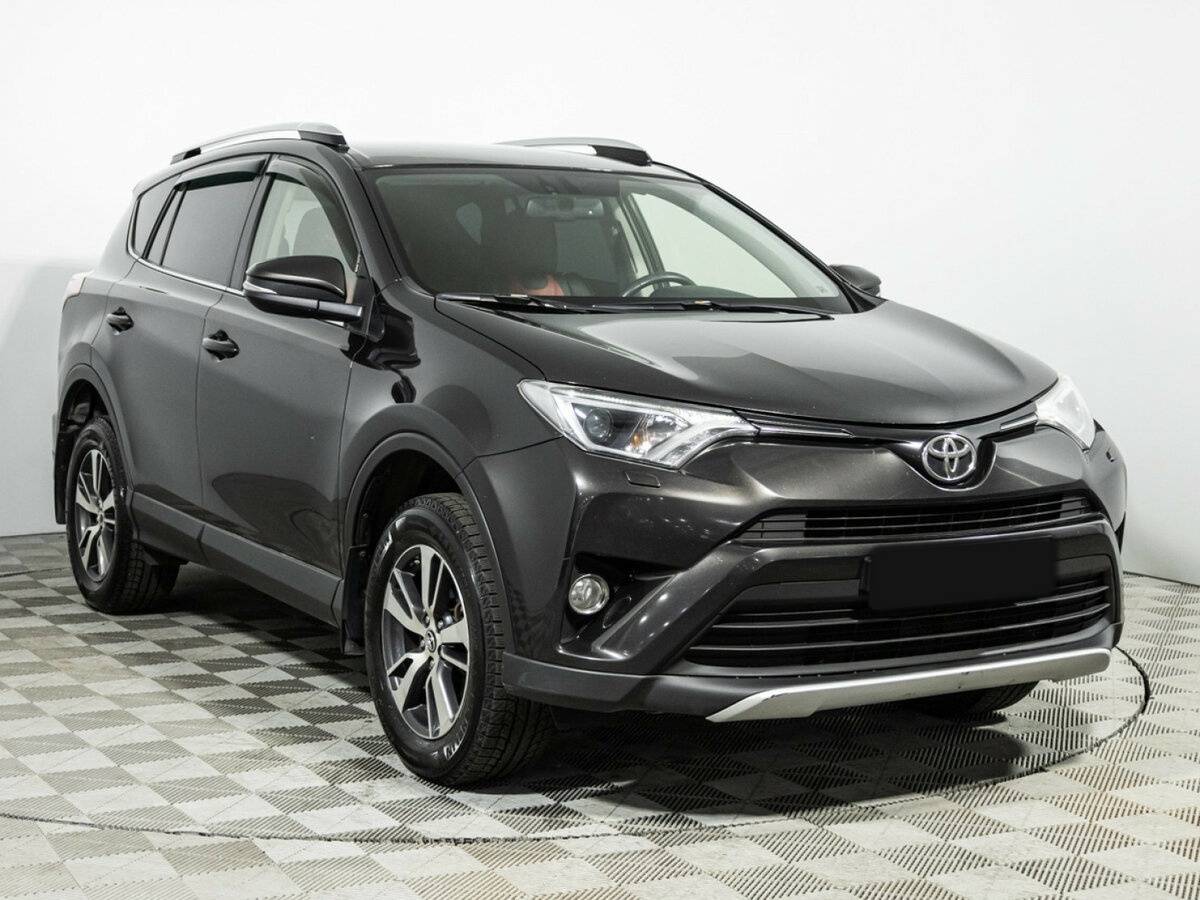 Toyota RAV4 с пробегом — 2016 год. Фото: #2
