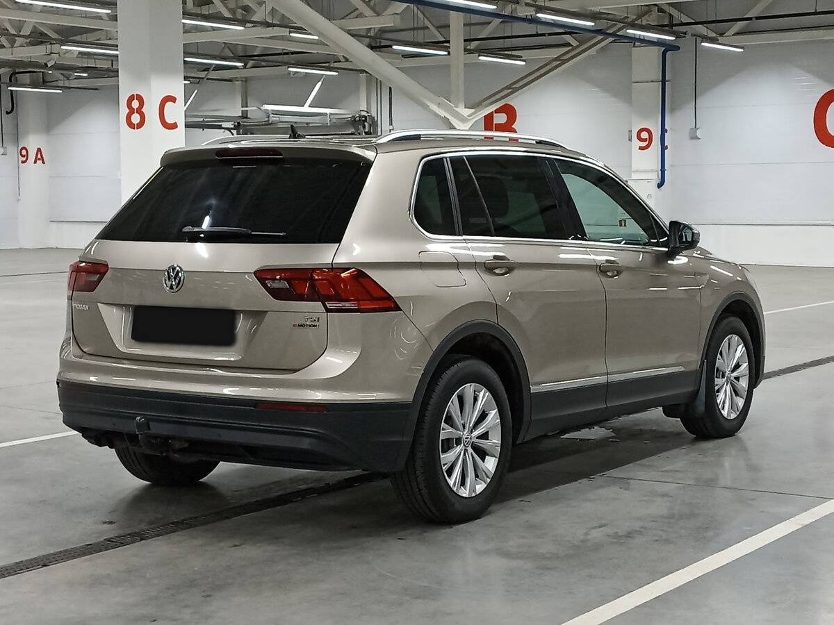 Volkswagen Tiguan с пробегом — 2017 год. Фото: #4