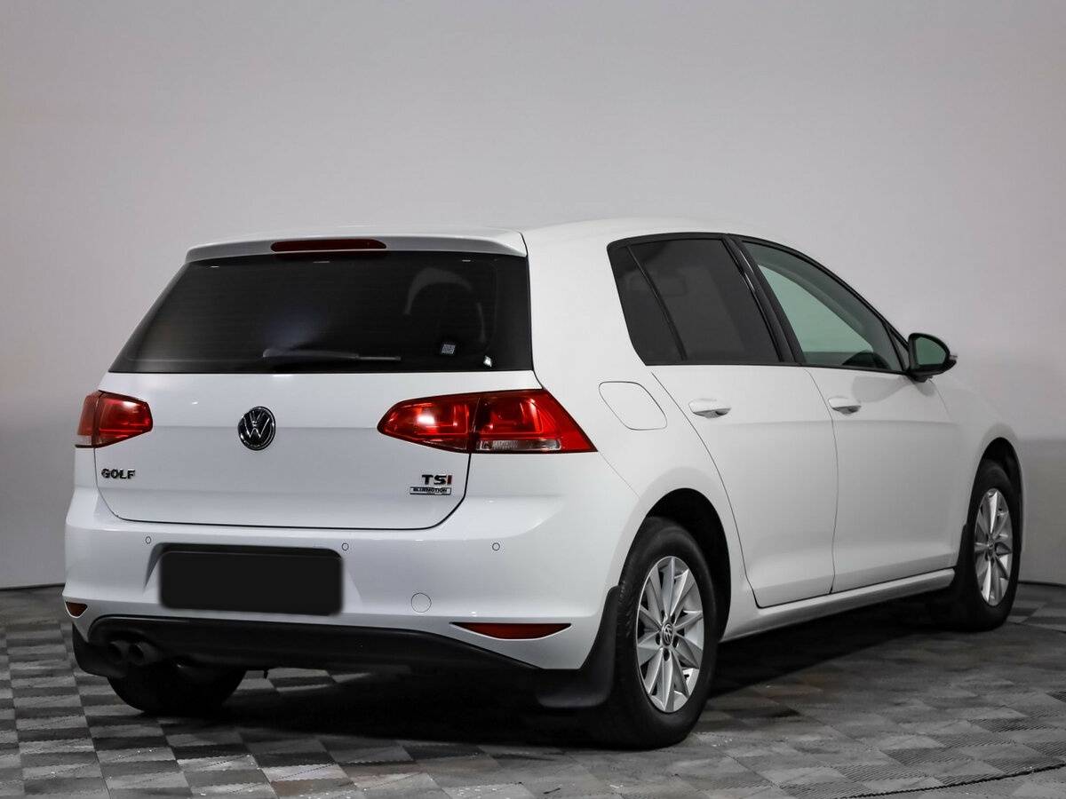 Volkswagen Golf с пробегом — 2015 год. Фото: #3