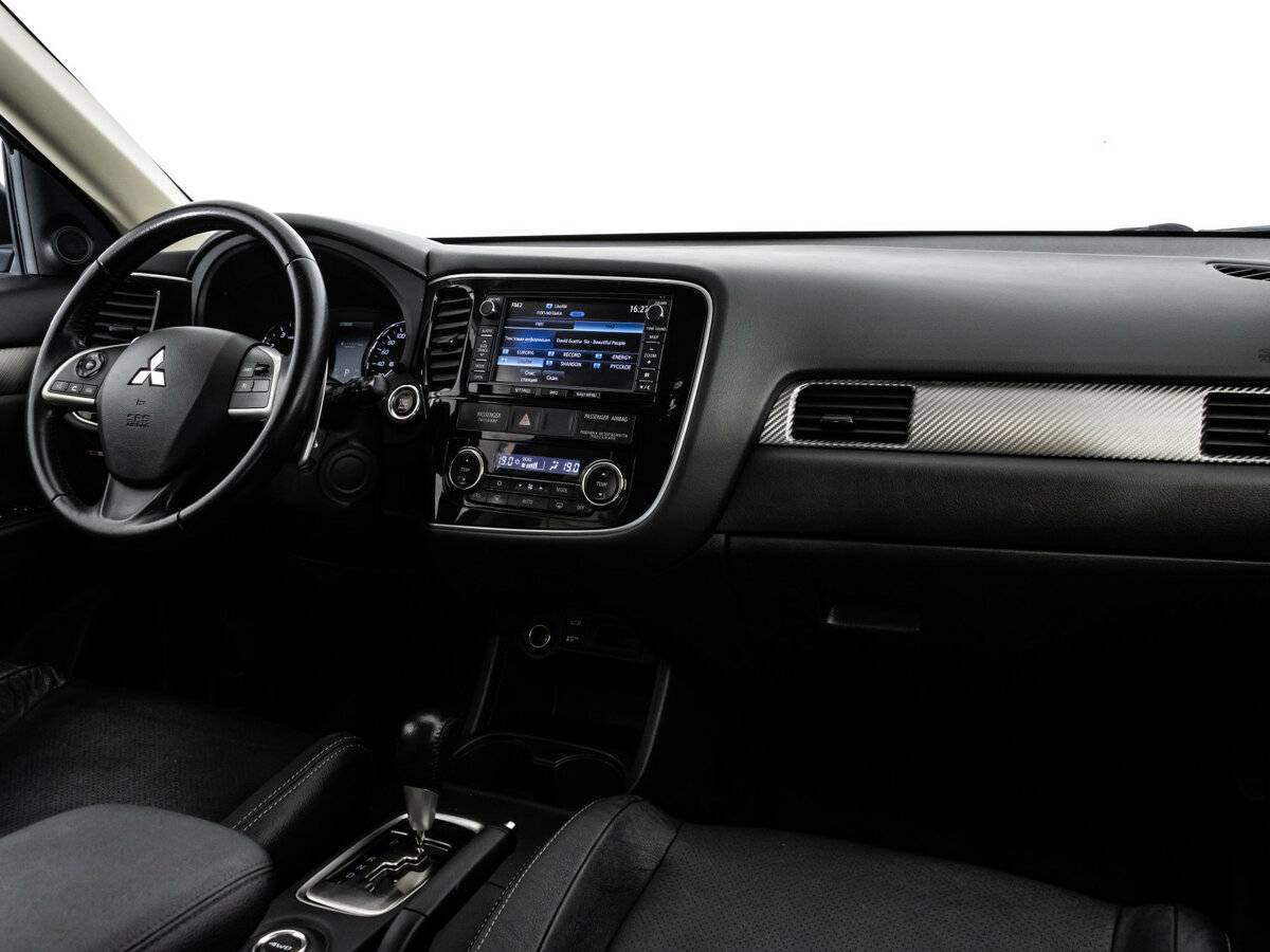 Mitsubishi Outlander с пробегом — 2014 год. Фото: #6