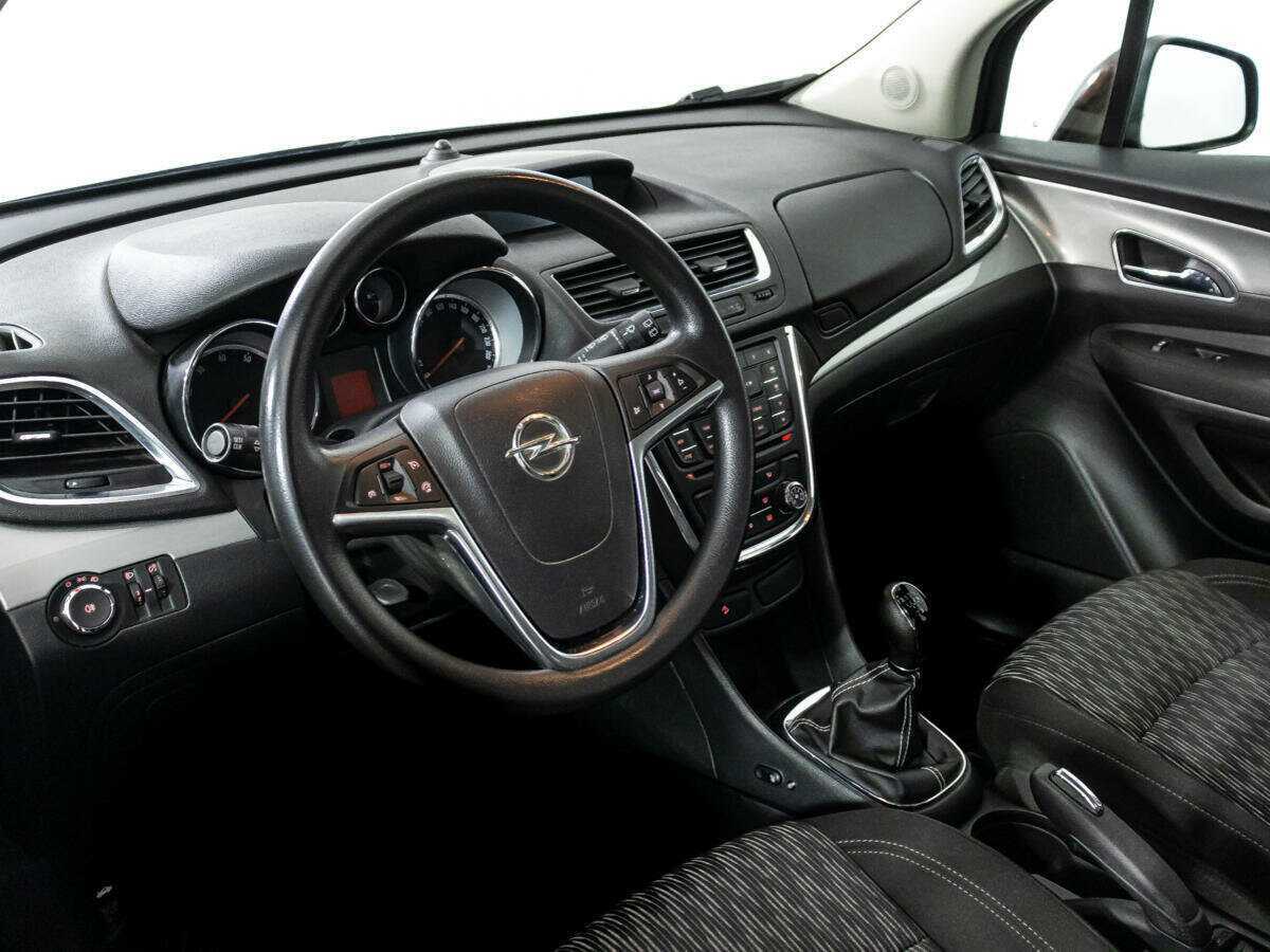 Opel Mokka с пробегом — 2013 год. Фото: #10