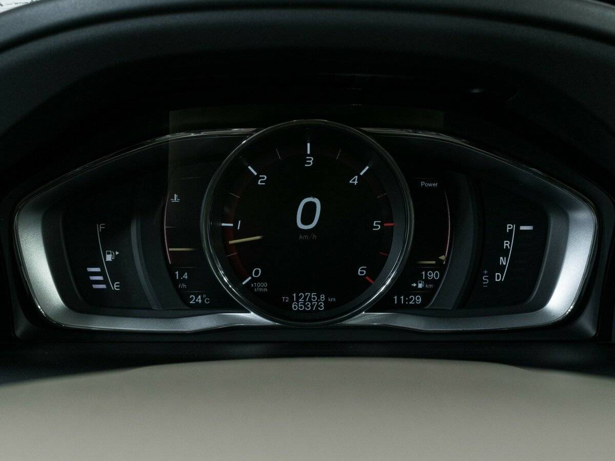 Volvo XC60 с пробегом — 2016 год. Фото: #10