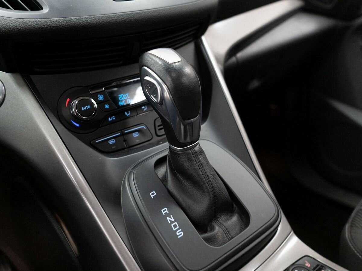 Ford Kuga с пробегом — 2014 год. Фото: #10