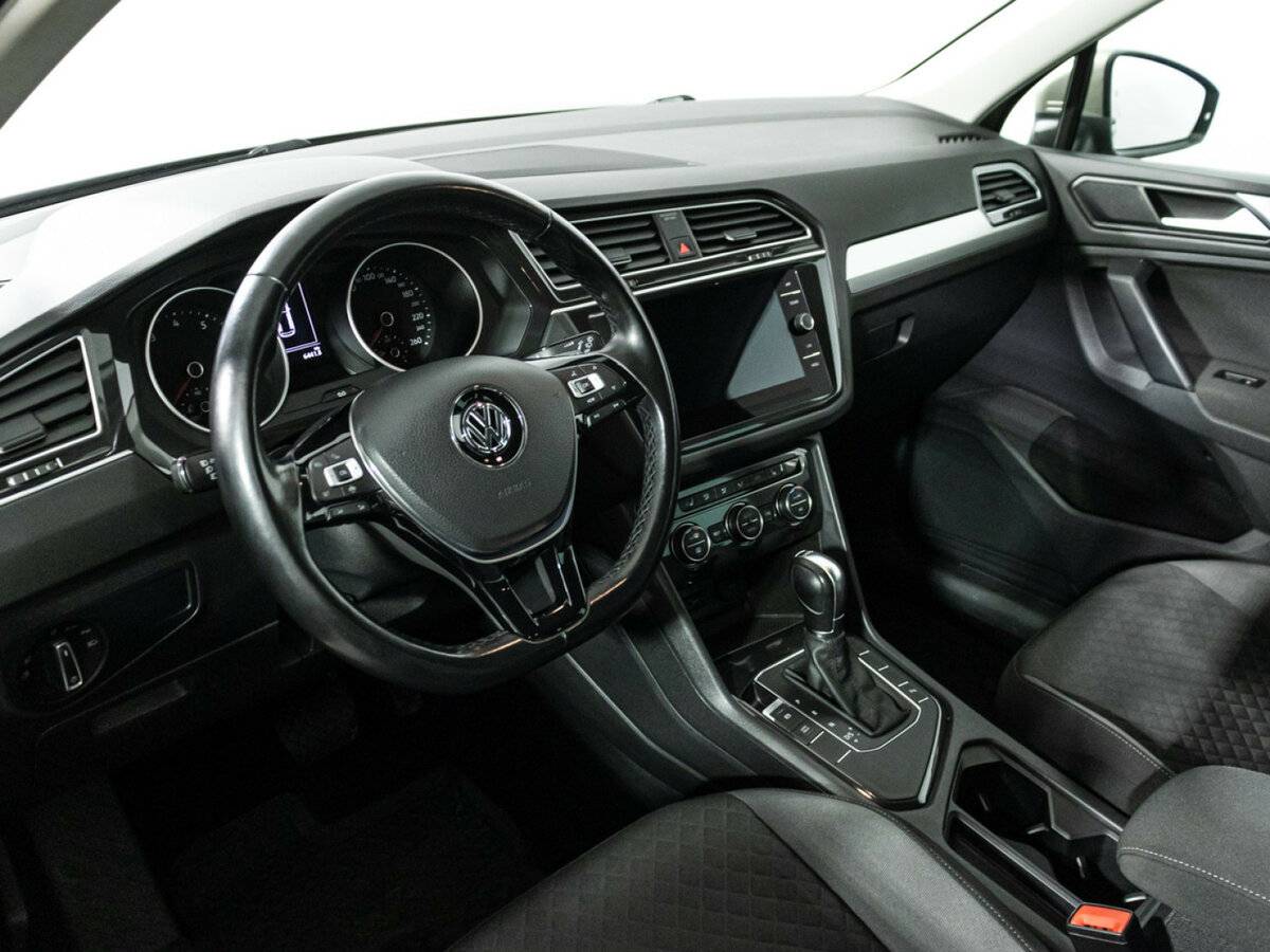 Volkswagen Tiguan с пробегом — 2019 год. Фото: #10