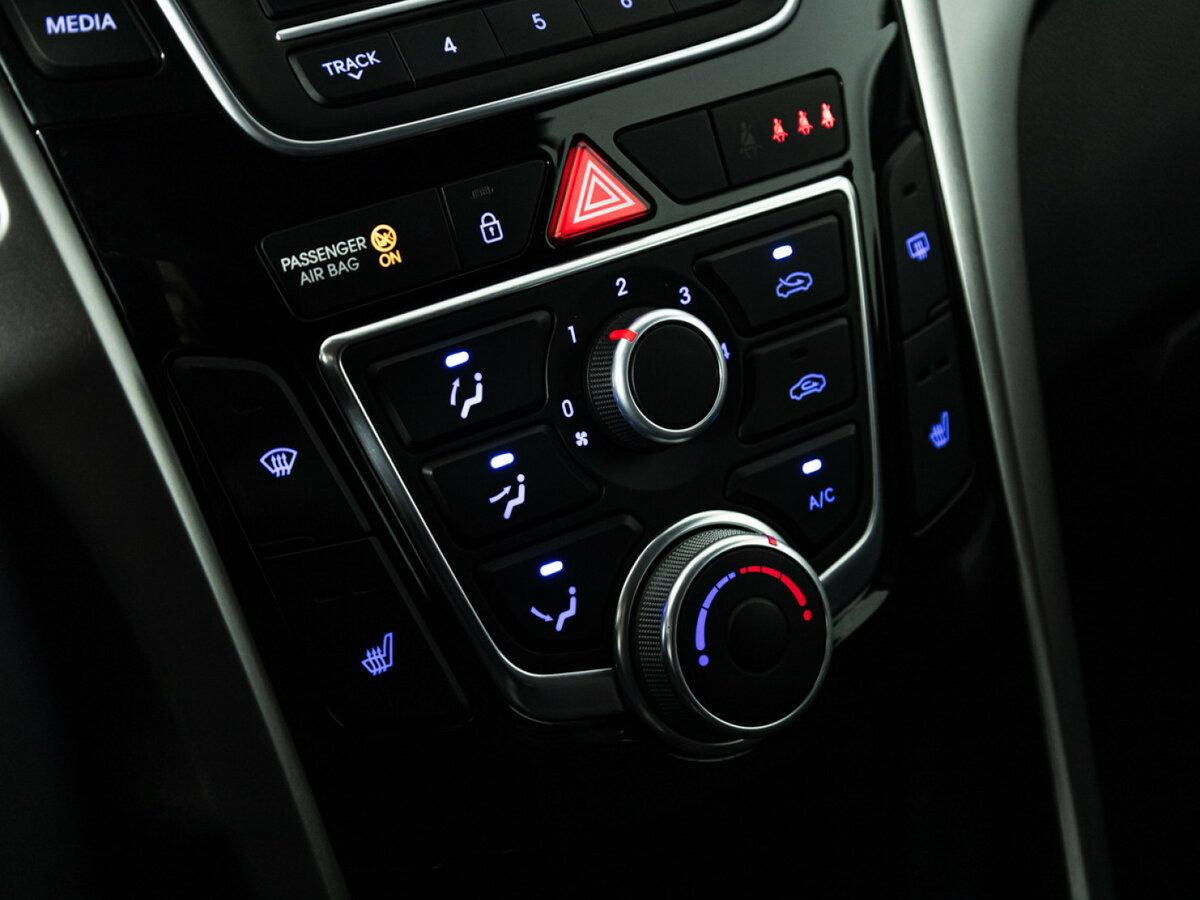 Hyundai i30 с пробегом — 2014 год. Фото: #13
