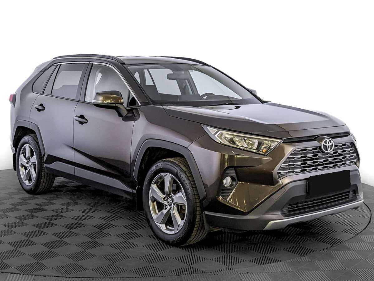 Toyota RAV4 с пробегом — 2020 год. Фото: #2