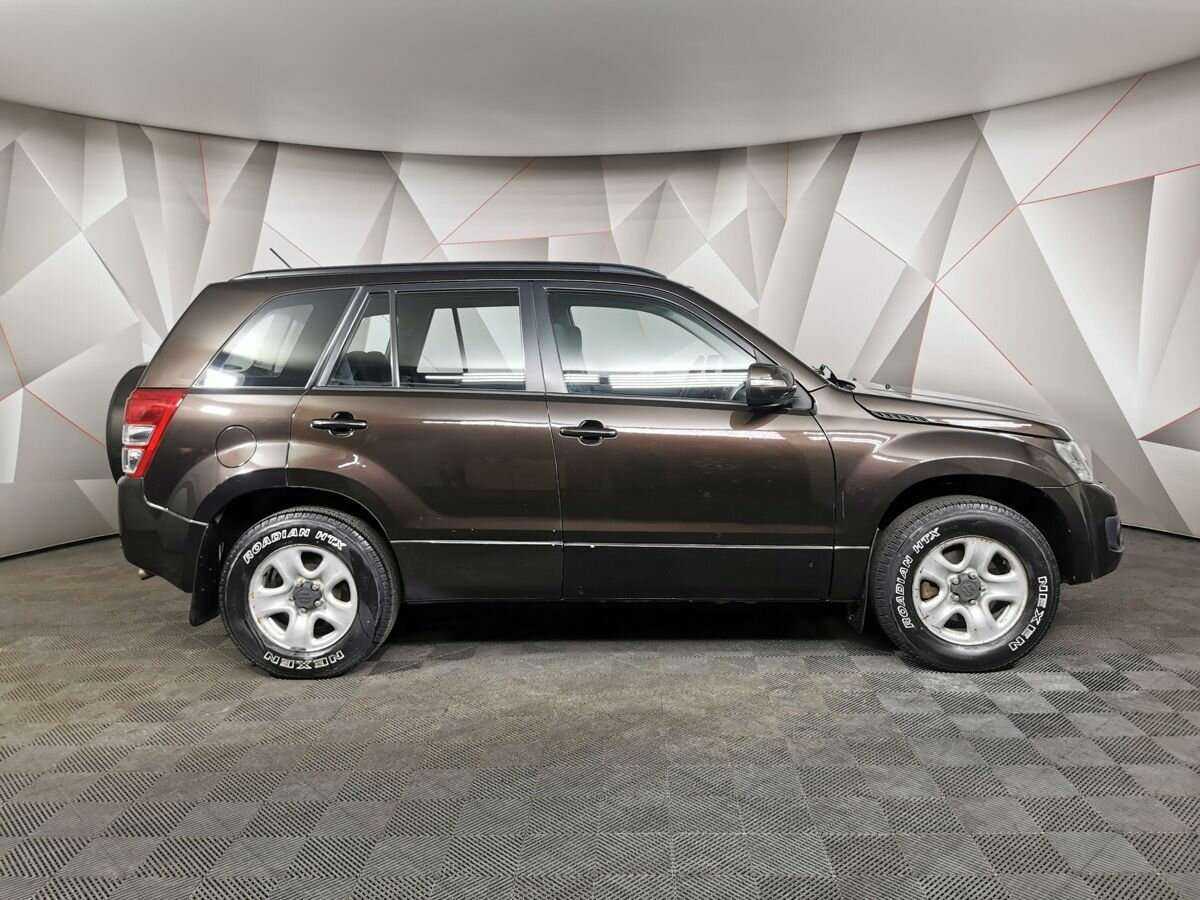 Suzuki Grand Vitara с пробегом — 2013 год. Фото: #5