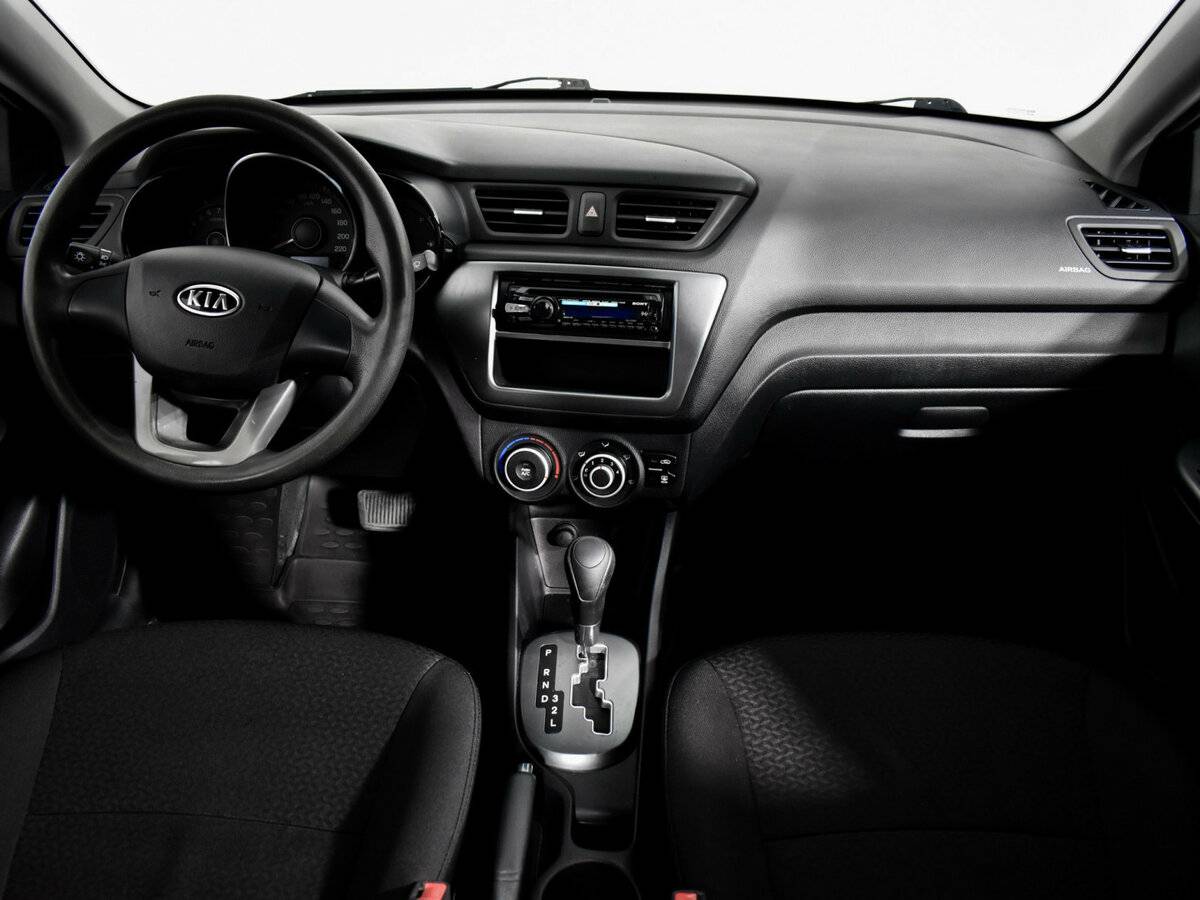 Kia Rio с пробегом — 2012 год. Фото: #12