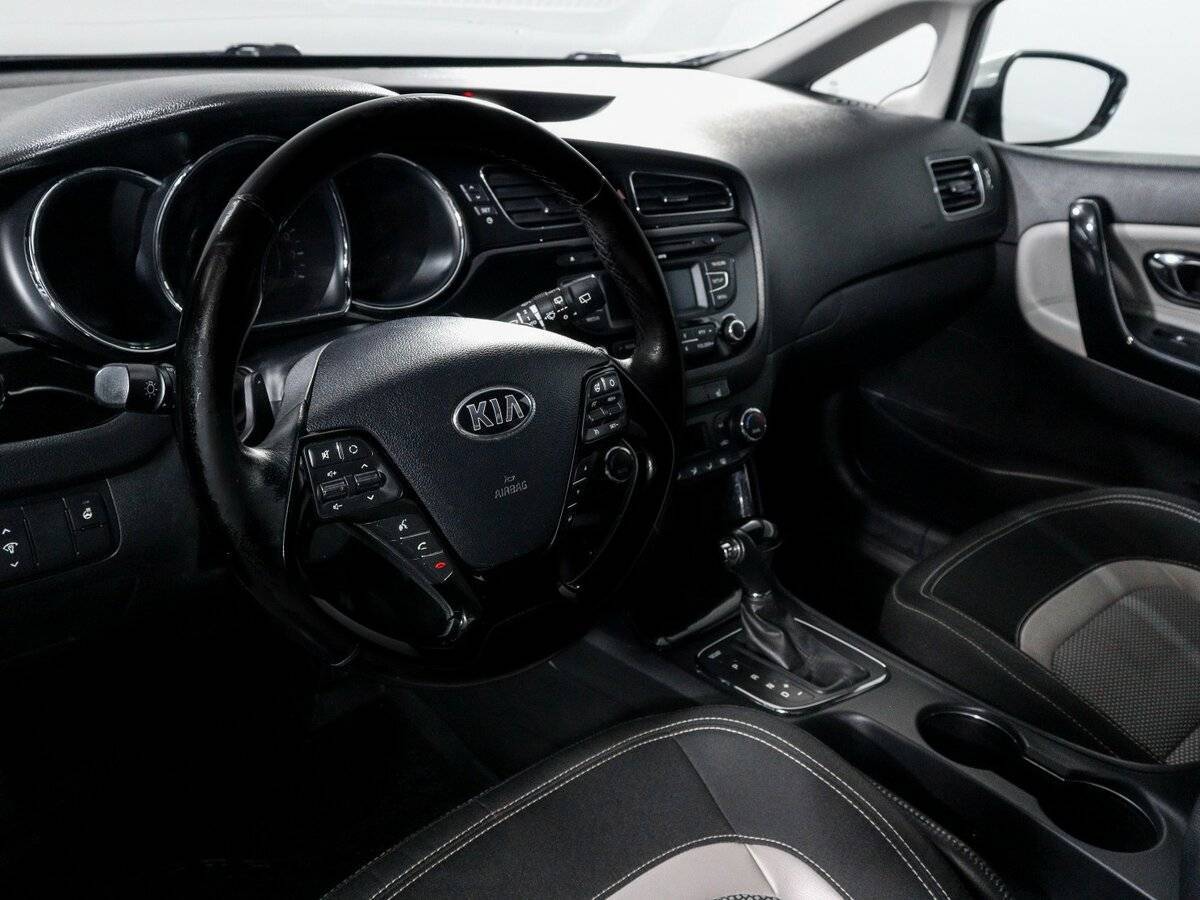 Kia Ceed с пробегом — 2012 год. Фото: #8