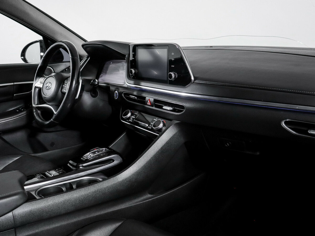Hyundai Sonata с пробегом — 2022 год. Фото: #8