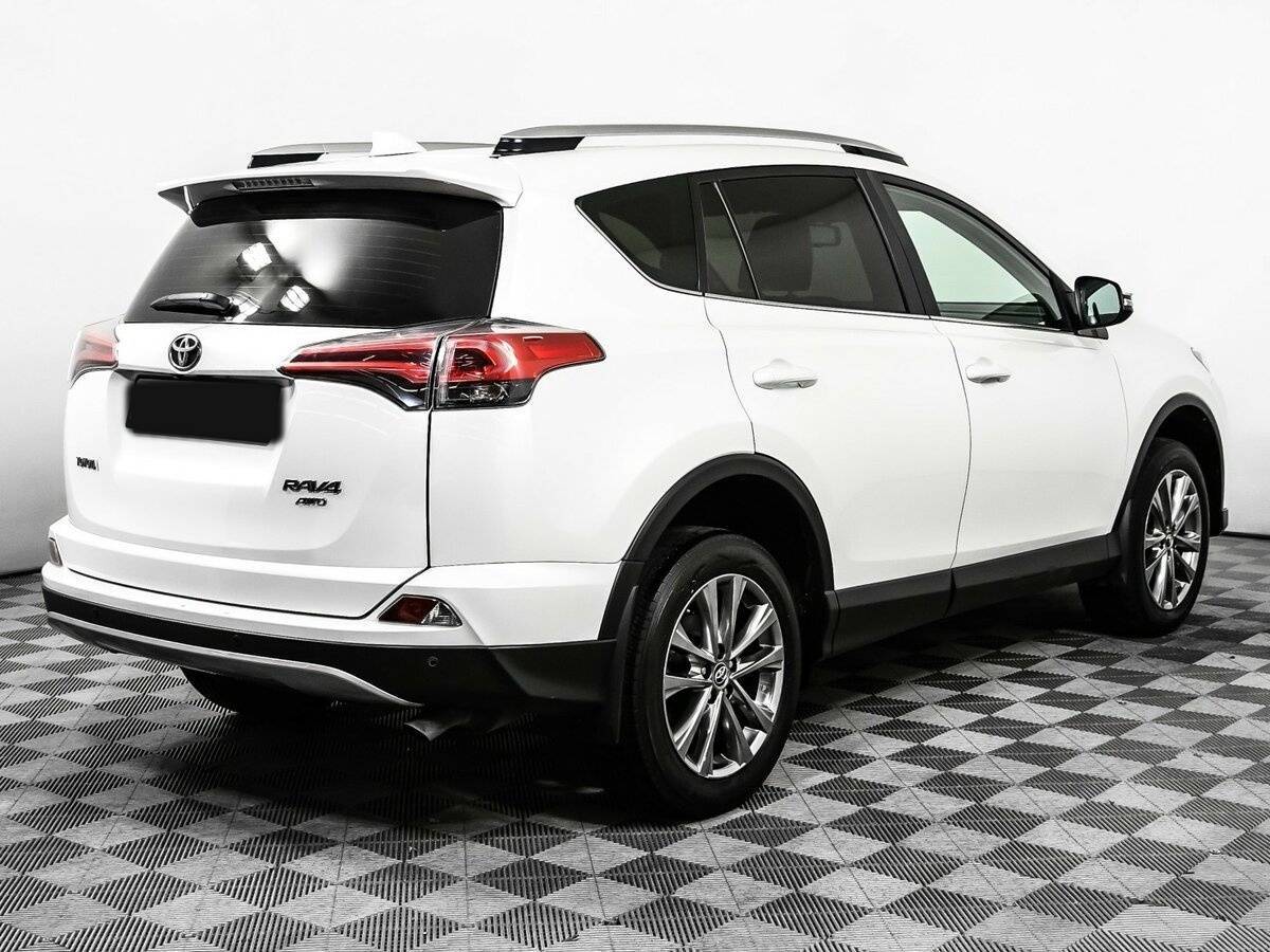 Toyota RAV4 с пробегом — 2019 год. Фото: #4
