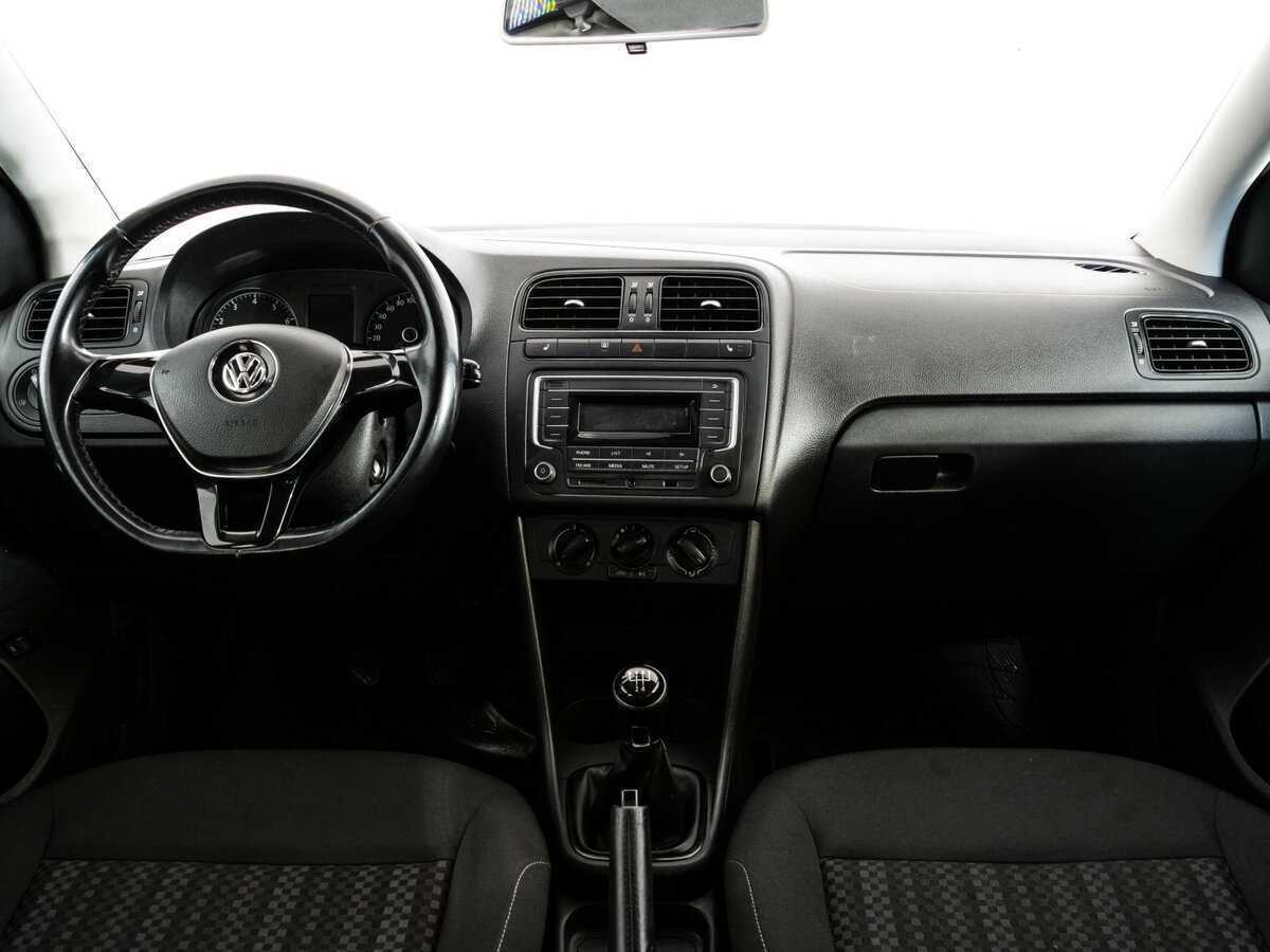 Volkswagen Polo с пробегом — 2016 год. Фото: #8