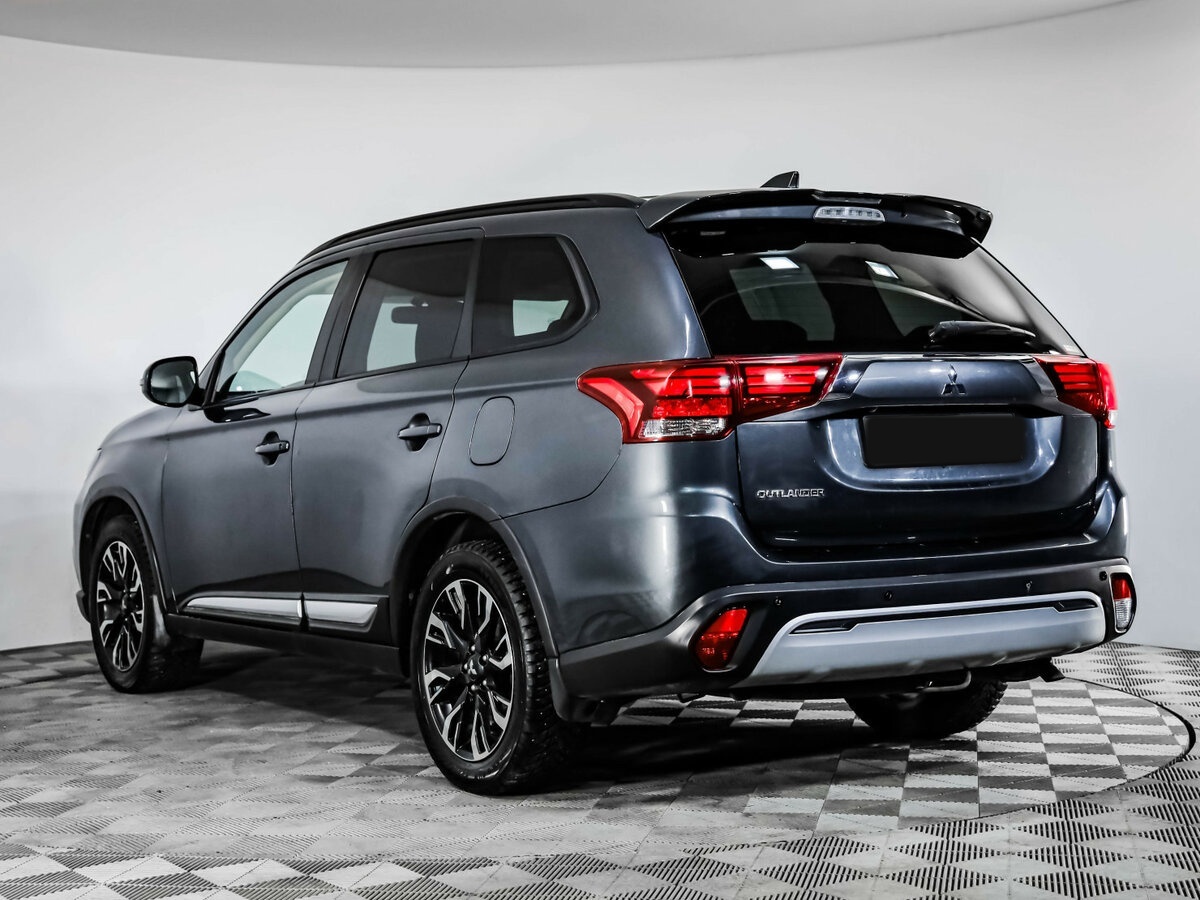 Mitsubishi Outlander с пробегом — 2021 год. Фото: #6