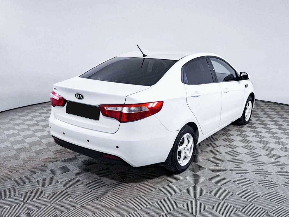 Kia Rio с пробегом — 2012 год. Фото: #4