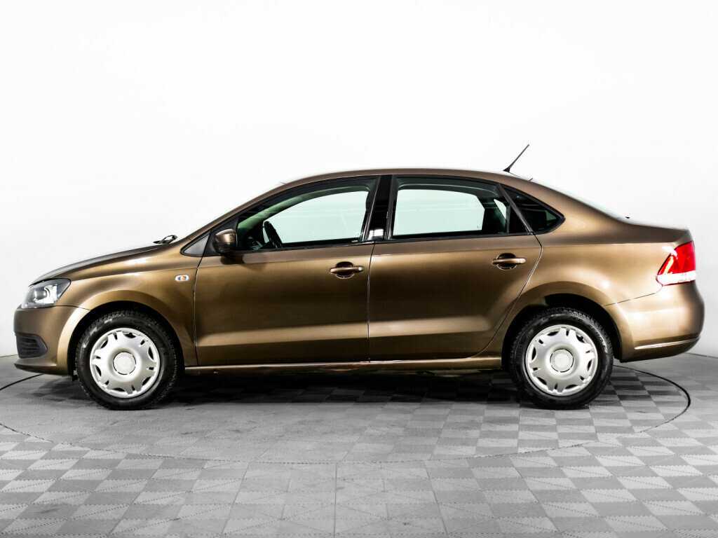 Volkswagen Polo с пробегом — 2015 год. Фото: #7