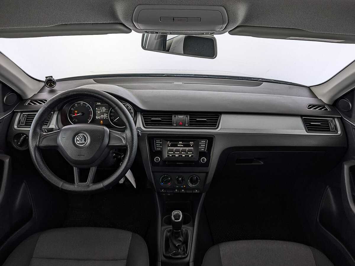 Skoda Rapid с пробегом — 2017 год. Фото: #13