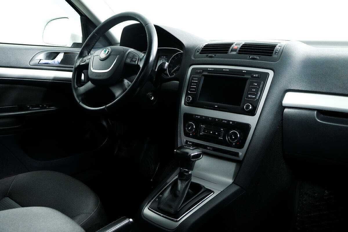 Skoda Octavia с пробегом — 2012 год. Фото: #7