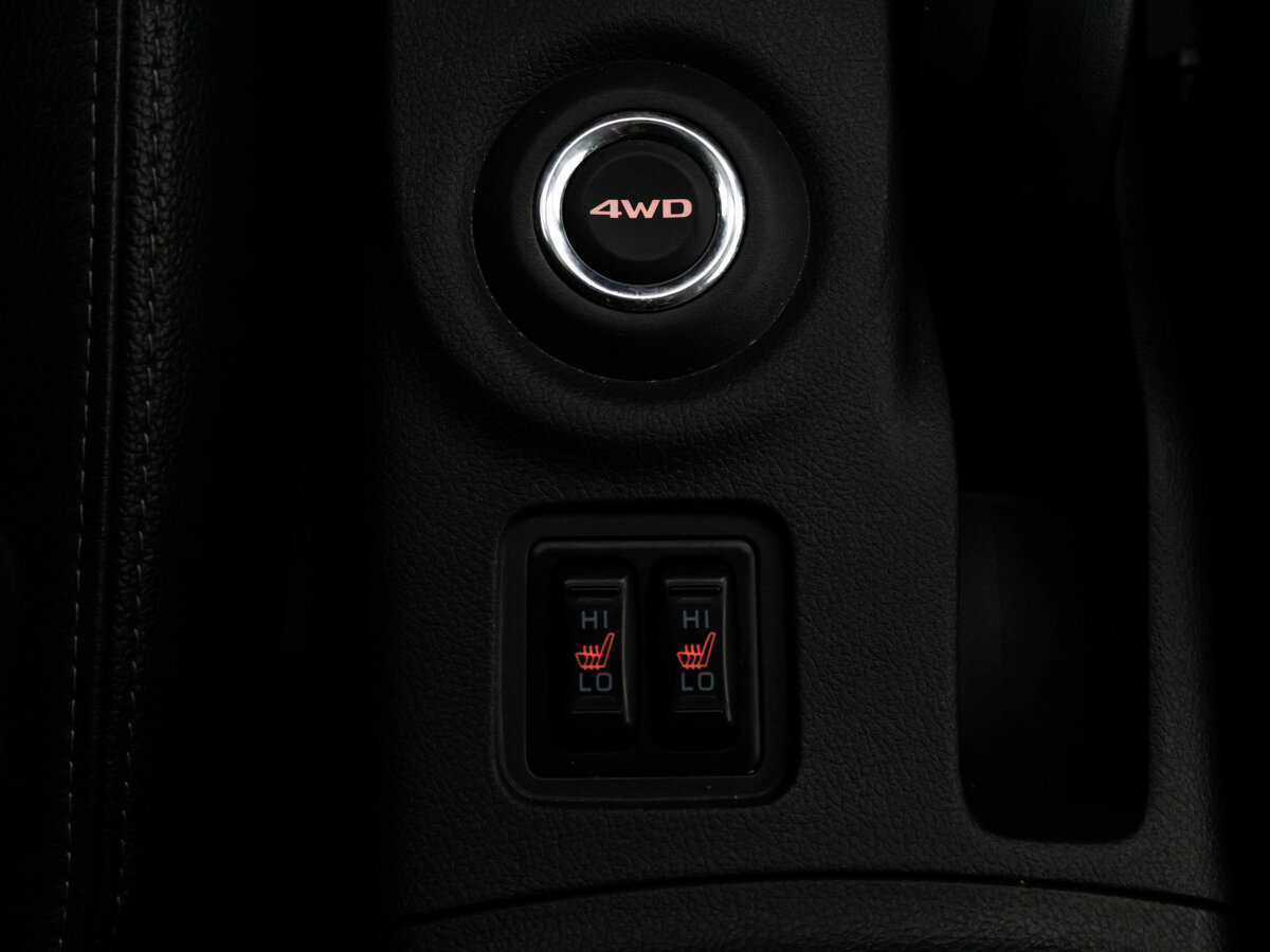 Mitsubishi Outlander с пробегом — 2015 год. Фото: #12
