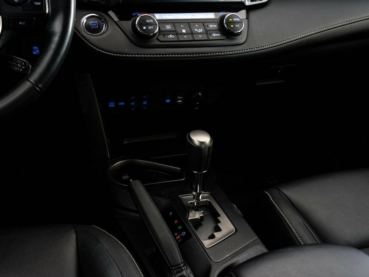 Toyota RAV4 с пробегом — 2019 год. Фото: #10