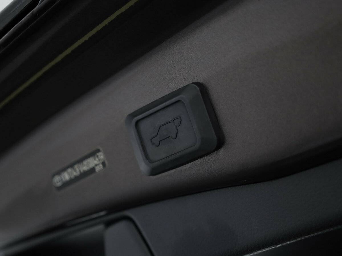 Toyota RAV4 с пробегом — 2019 год. Фото: #25