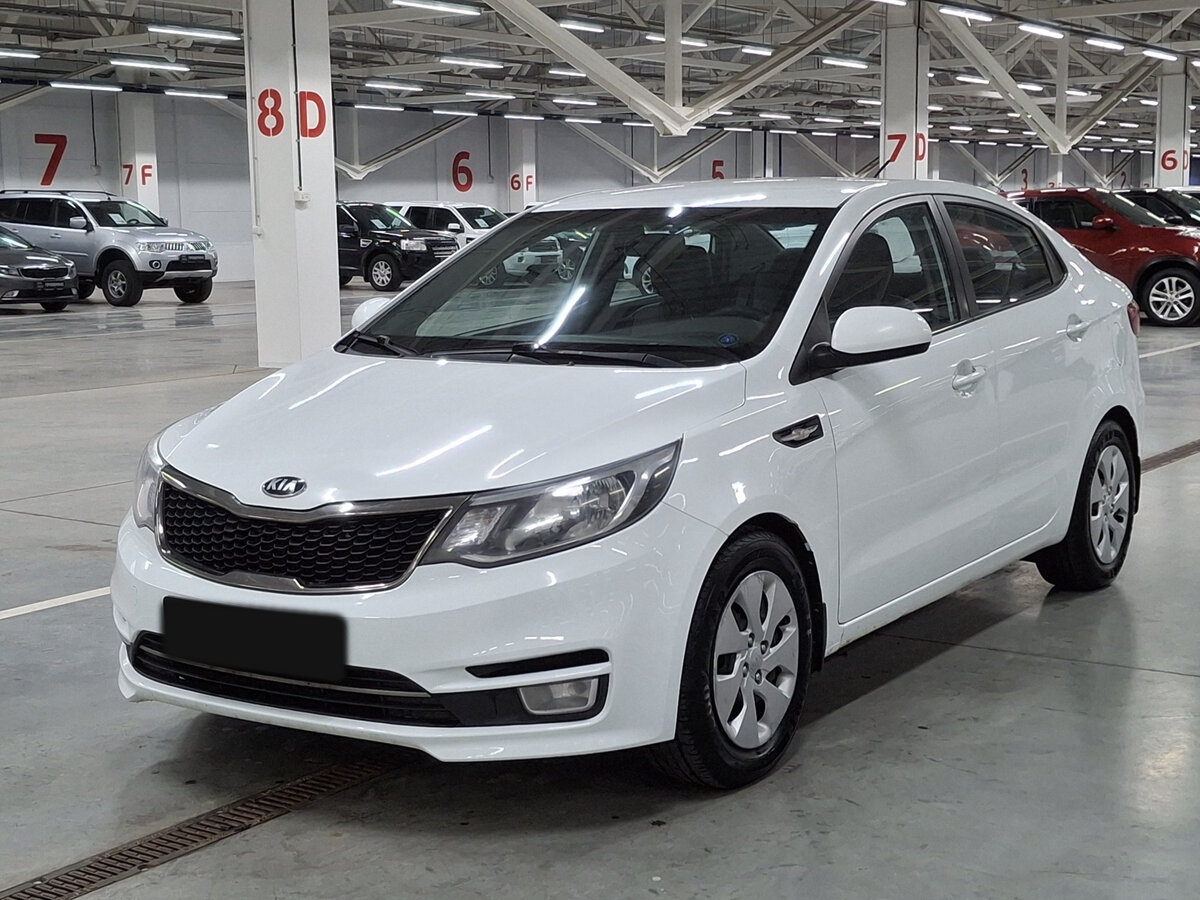 Kia Rio с пробегом — 2015 год. Фото: #0