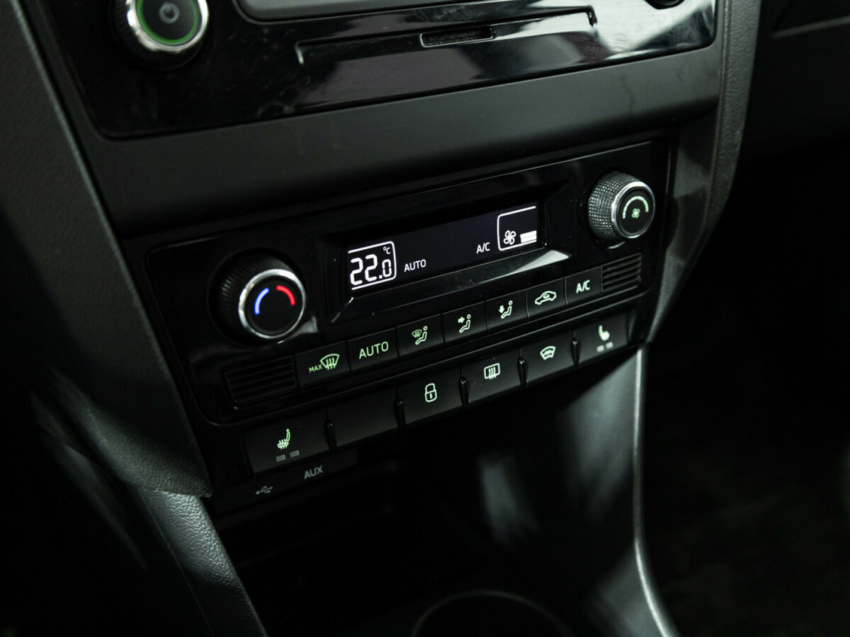 Skoda Rapid с пробегом — 2016 год. Фото: #15