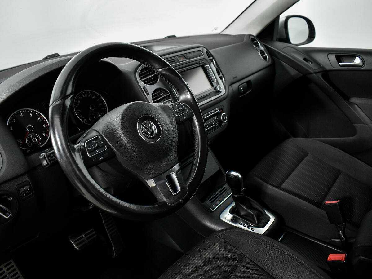 Volkswagen Tiguan с пробегом — 2012 год. Фото: #8