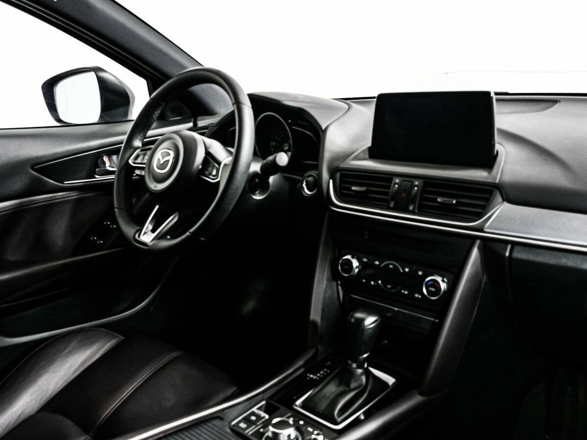 Mazda CX-4 с пробегом — 2023 год. Фото: #8