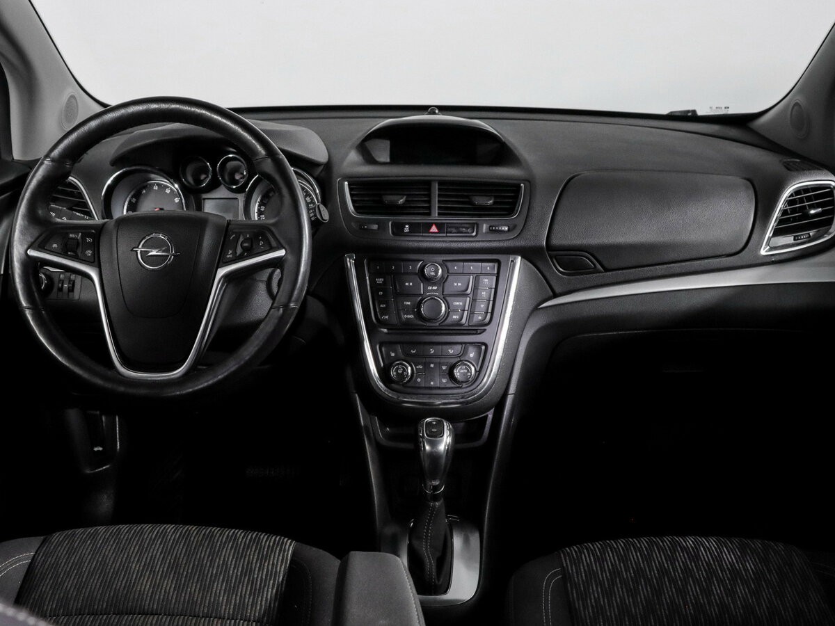 Opel Mokka с пробегом — 2015 год. Фото: #9