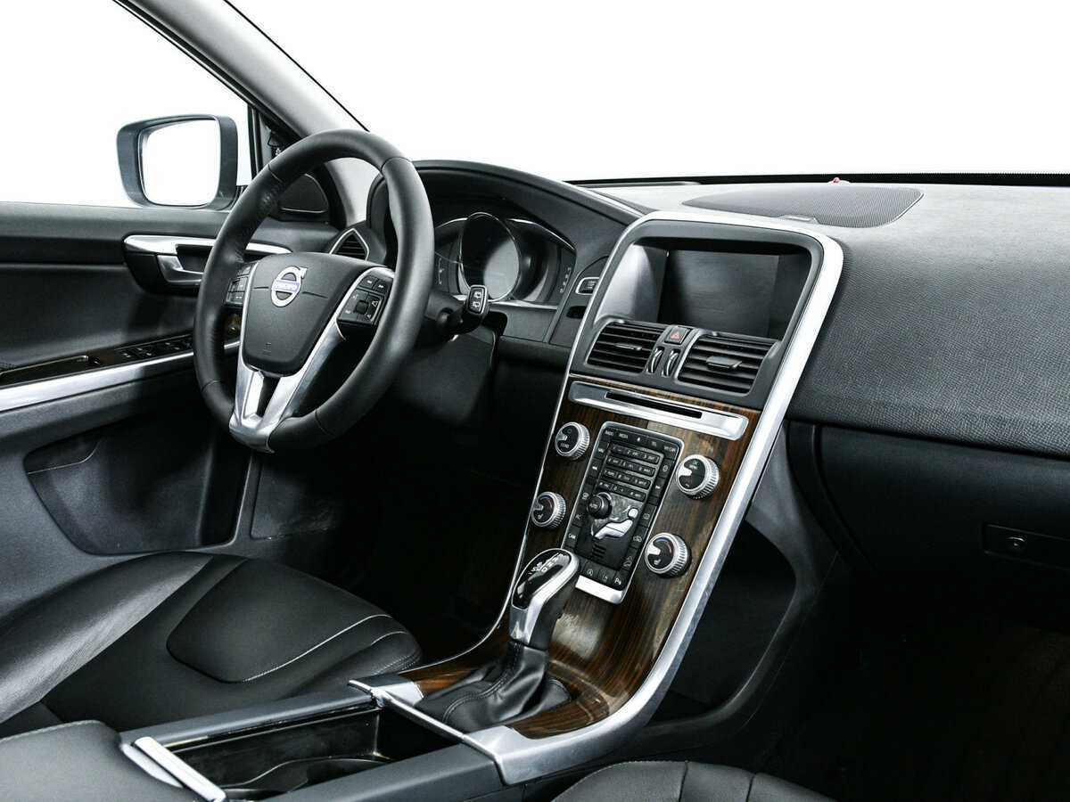 Volvo XC60 с пробегом — 2015 год. Фото: #8