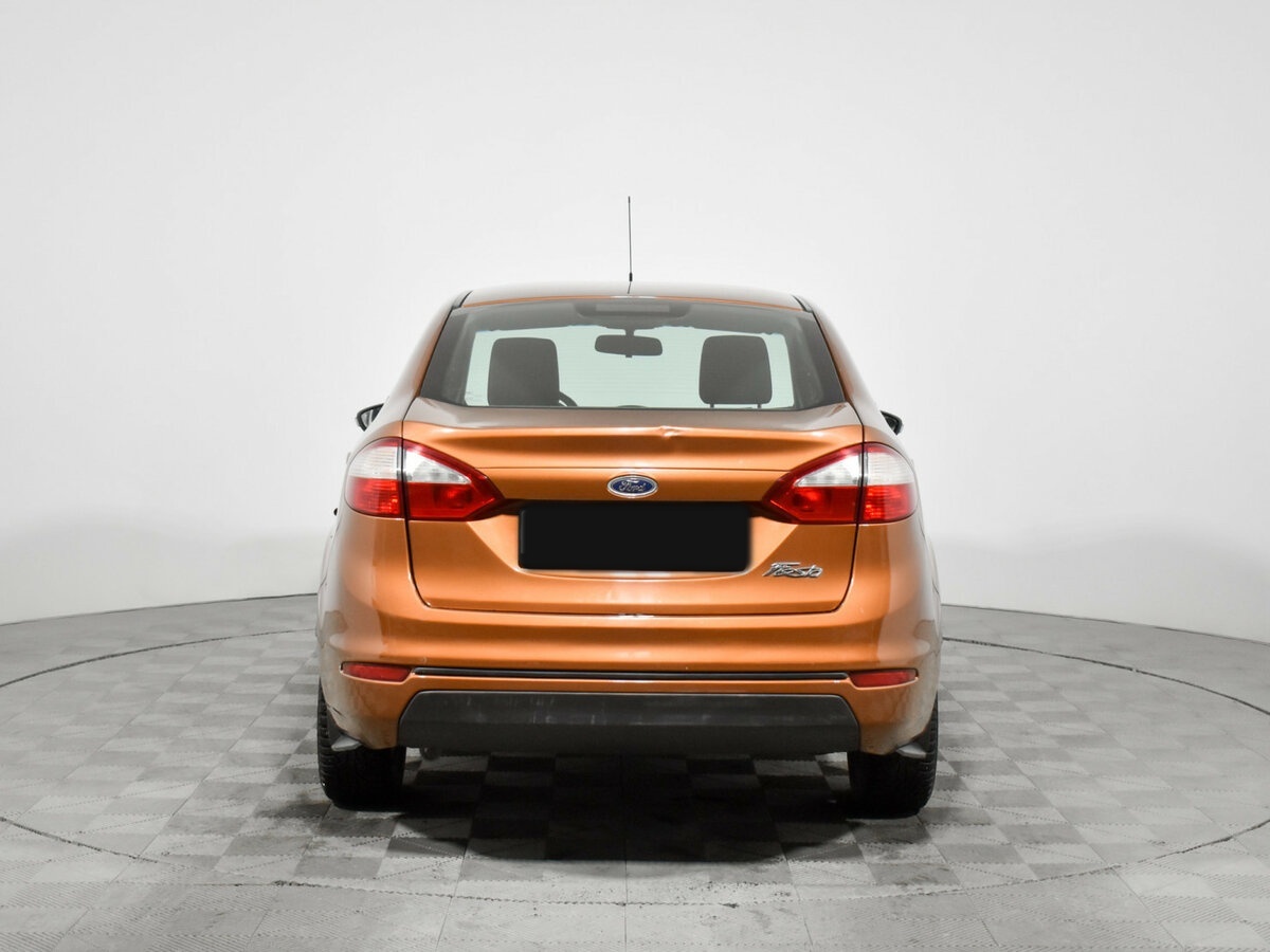 Ford Fiesta с пробегом — 2016 год. Фото: #5